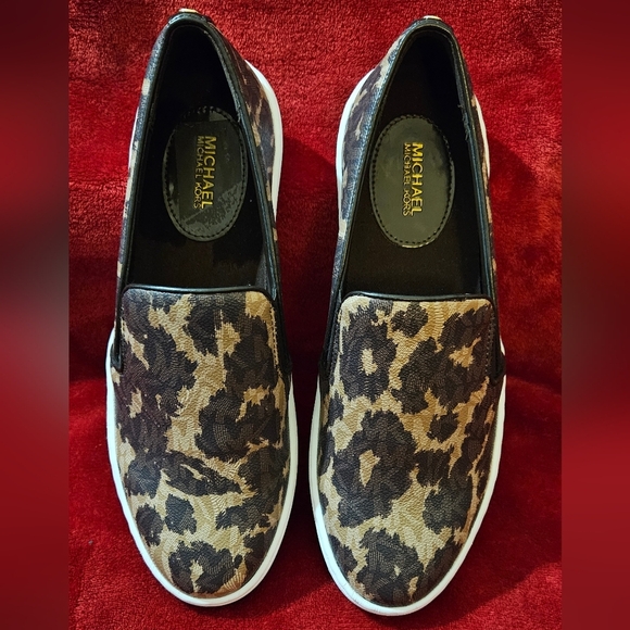 Michael Kors Women Keaton Leopard Print Slip-On Sneakers-Size 7.5M - Picture 1 of 9